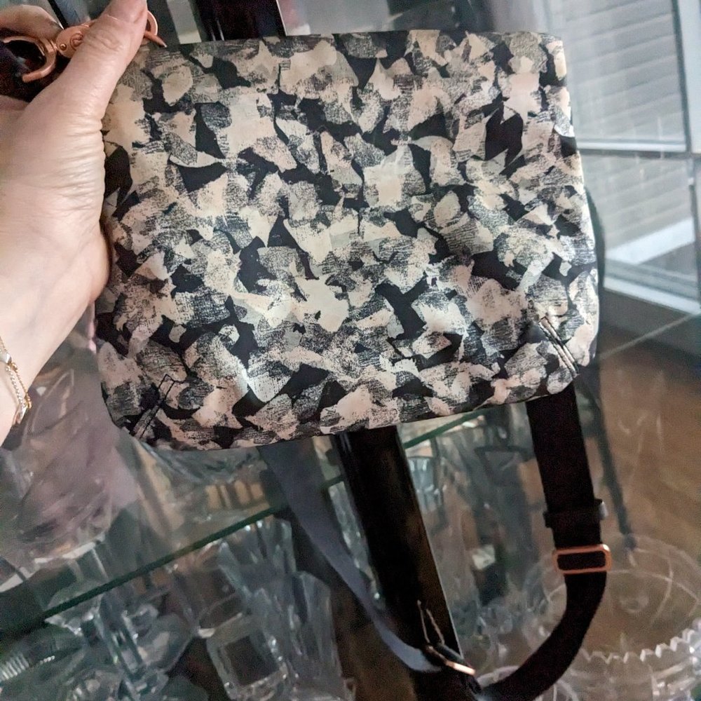 Lululemon crossbody